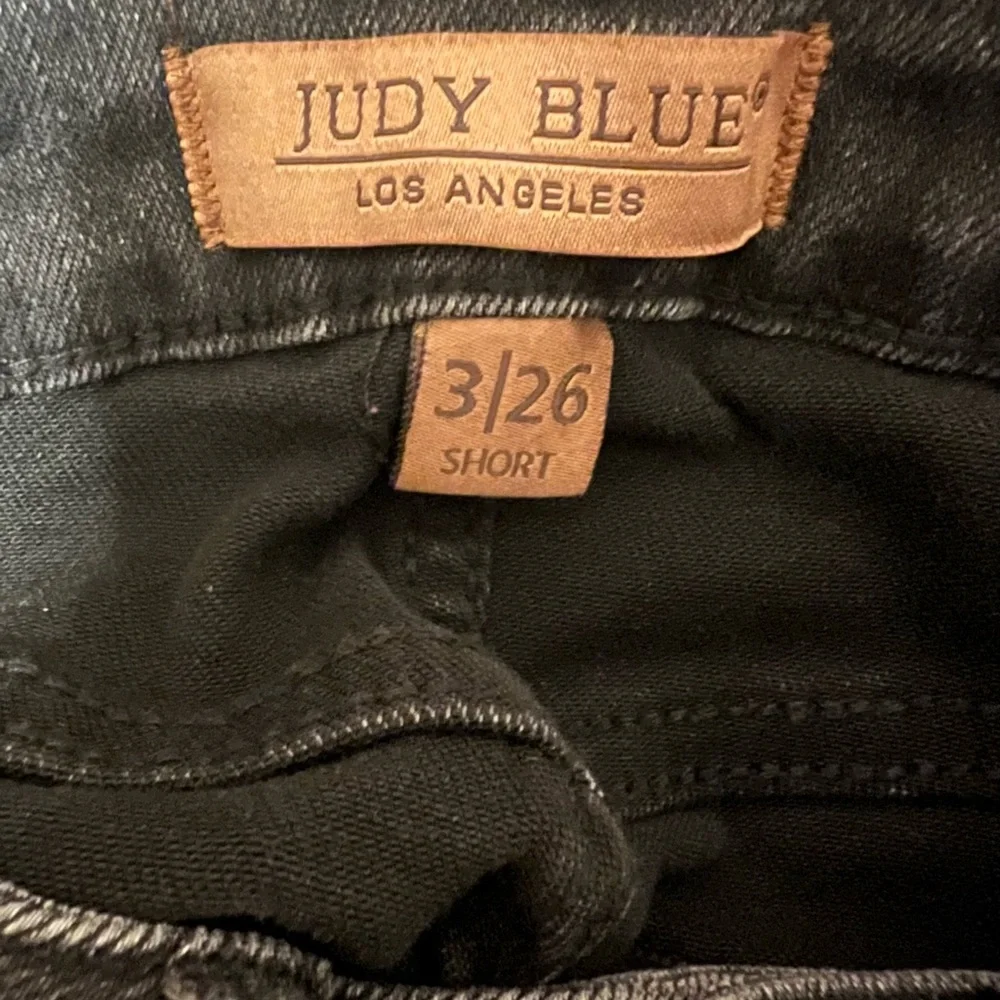 Judy Blue Los Angeles Women’s Jeans Size 3/26 SHORT Boot Cut Black Mid‎ Rise